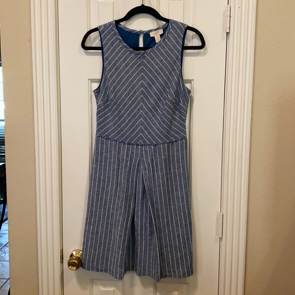 Linen Ann Taylor Loft keyhole dress